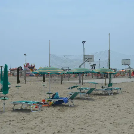 Appartement Cozy In Lido Degli With Swimming Pool Llido Degli Estensi